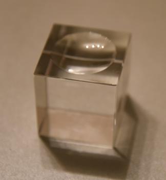Glaskugelhalter aus Glas